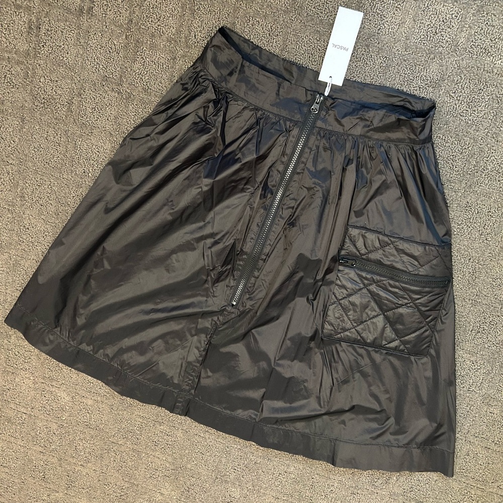 NWT Skirt with Quilted Pocket detail
